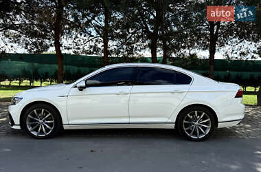 Седан Volkswagen Passat 2020 в 