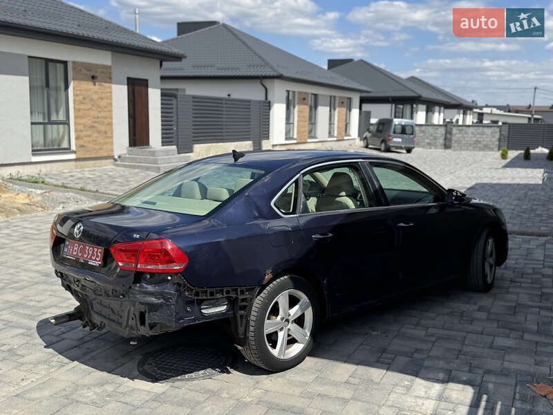 Седан Volkswagen Passat 2012 в Рівному