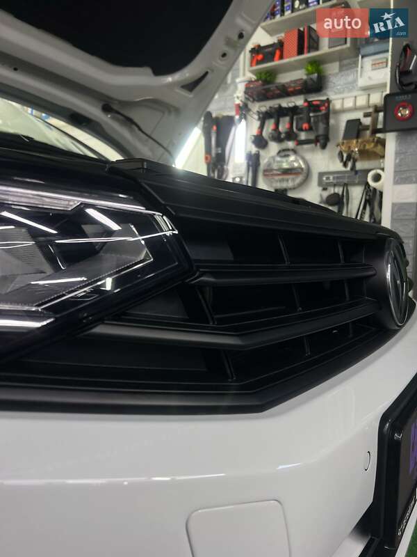 Универсал Volkswagen Passat 2019 в Николаеве