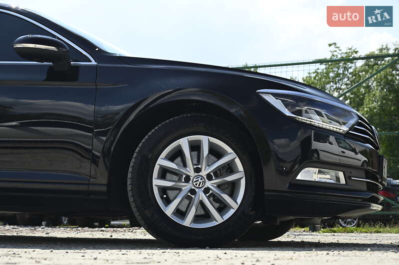 Седан Volkswagen Passat 2017 в Бердичеве