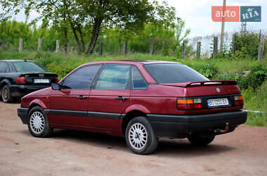 Седан Volkswagen Passat 1989 в 
