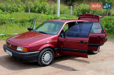 Седан Volkswagen Passat 1989 в 