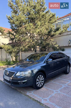 Седан Volkswagen Passat 2010 в 