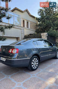 Седан Volkswagen Passat 2010 в 