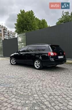 Універсал Volkswagen Passat 2009 в Хмельницькому