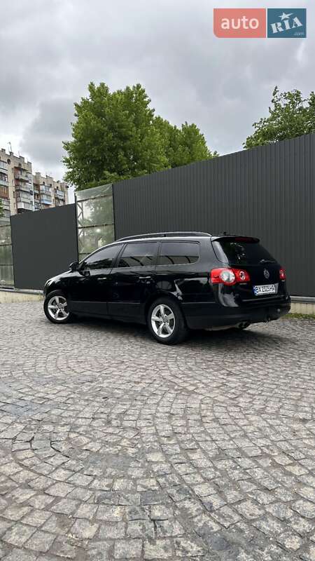 Универсал Volkswagen Passat 2009 в Хмельницком