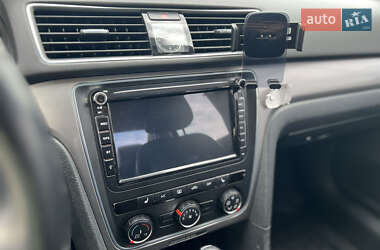 Седан Volkswagen Passat 2014 в 