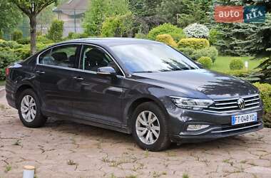 Седан Volkswagen Passat 2021 в Києві
