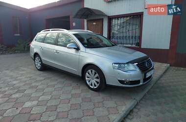 Универсал Volkswagen Passat 2009 в Калуше