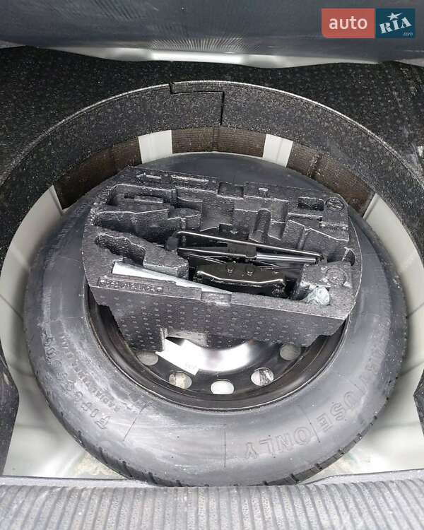 Седан Volkswagen Passat 2013 в Александрие