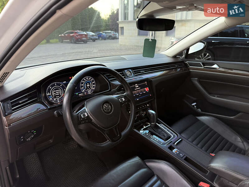 Седан Volkswagen Passat 2016 в Мукачево
