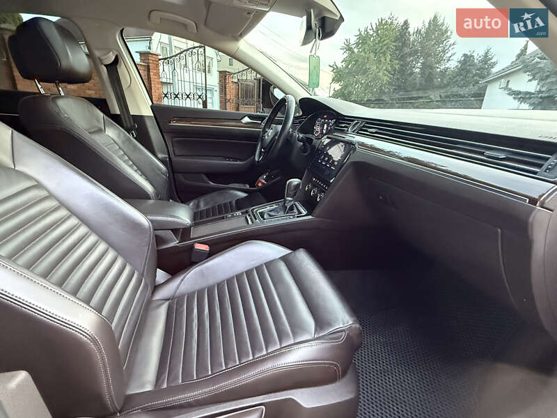 Седан Volkswagen Passat 2016 в Мукачево