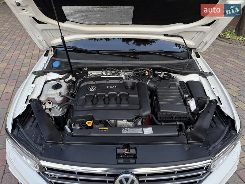 Седан Volkswagen Passat 2016 в Мукачево