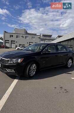 Седан Volkswagen Passat 2017 в 