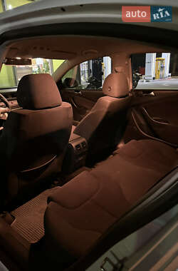 Седан Volkswagen Passat 2010 в 