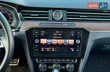 Седан Volkswagen Passat 2018 в 