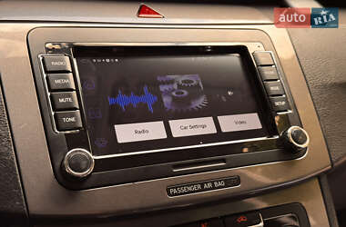 Универсал Volkswagen Passat 2010 в 