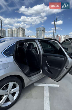 Седан Volkswagen Passat 2013 в 
