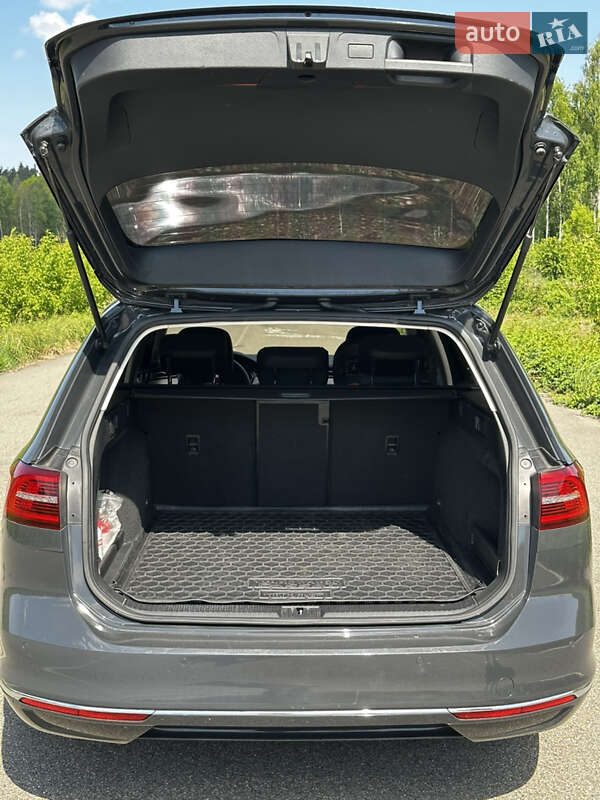 Универсал Volkswagen Passat 2019 в Киеве