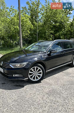 Универсал Volkswagen Passat 2017 в Киеве