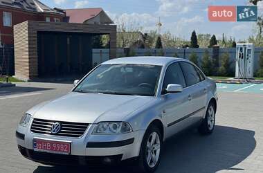 Седан Volkswagen Passat 2003 в Виннице