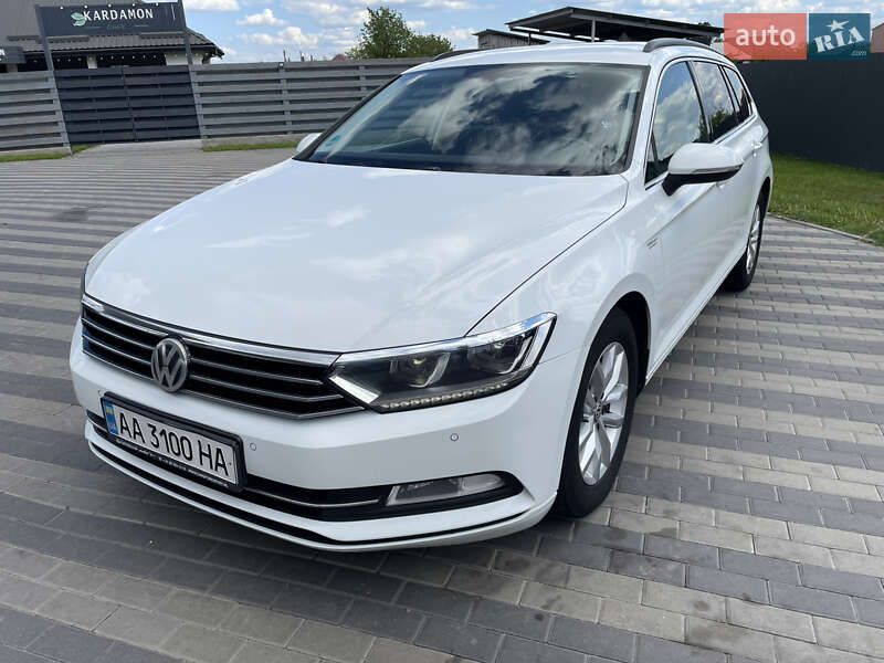 Універсал Volkswagen Passat 2015 в Києві