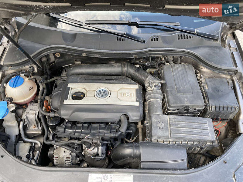 Седан Volkswagen Passat 2011 в Дунаївцях