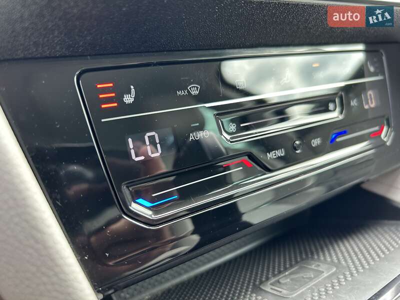 Седан Volkswagen Passat 2020 в Львове