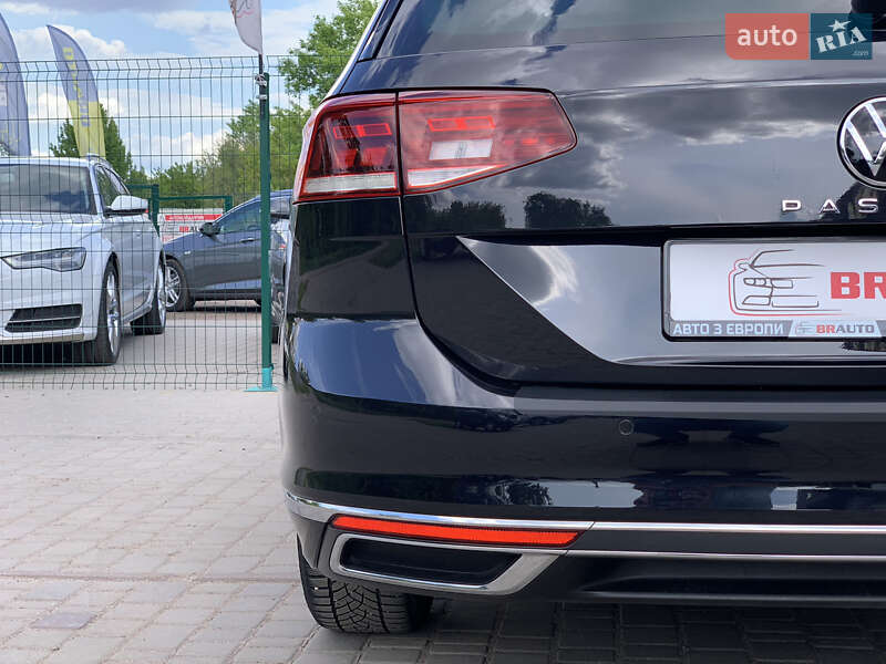 Універсал Volkswagen Passat 2021 в Бердичеві