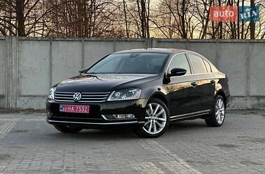 Седан Volkswagen Passat 2013 в Сарнах