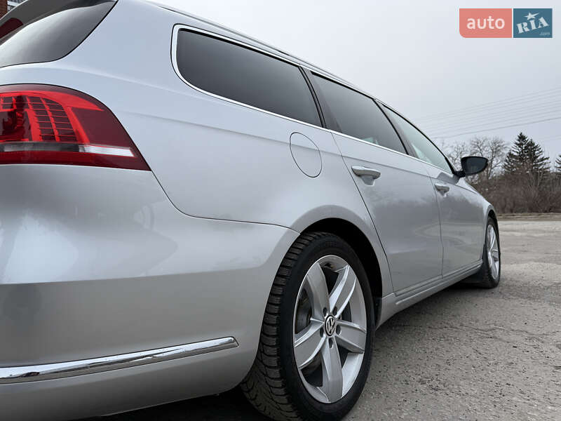 Універсал Volkswagen Passat 2012 в Кременці