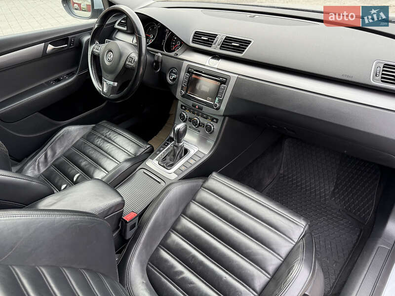 Універсал Volkswagen Passat 2012 в Кременці