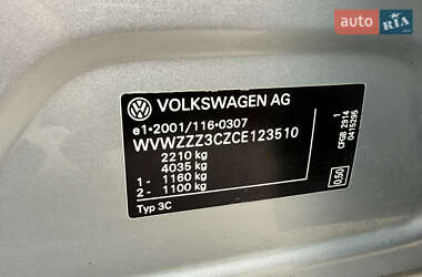 Універсал Volkswagen Passat 2012 в 