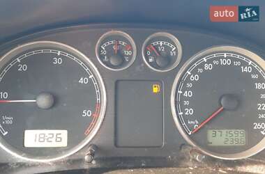 Универсал Volkswagen Passat 2001 в 