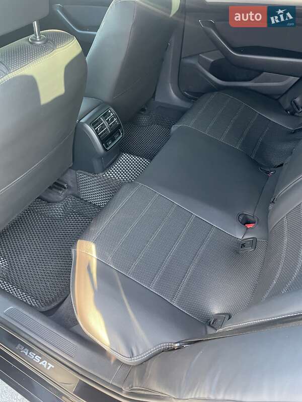 Универсал Volkswagen Passat 2015 в Днепре