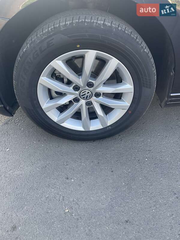Универсал Volkswagen Passat 2015 в Днепре