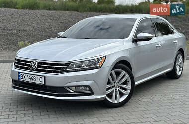 Седан Volkswagen Passat 2017 в Хмельницком