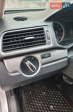 Седан Volkswagen Passat 2014 в 