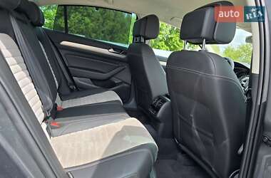 Седан Volkswagen Passat 2016 в 