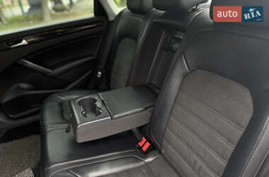 Седан Volkswagen Passat 2014 в 