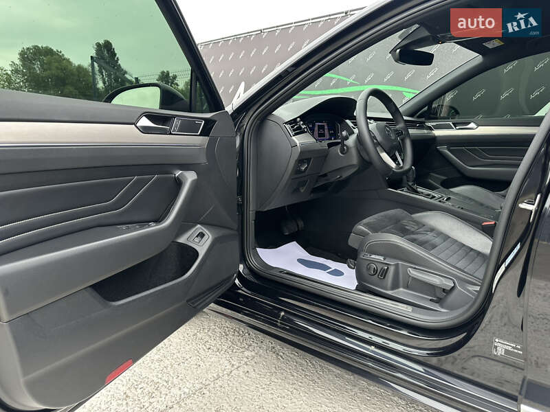 Седан Volkswagen Passat 2020 в Киеве