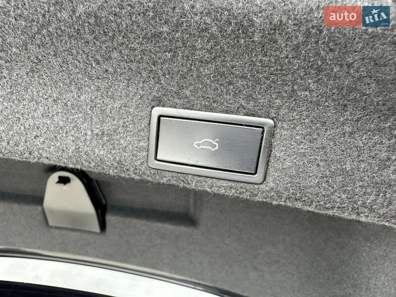 Седан Volkswagen Passat 2020 в Киеве