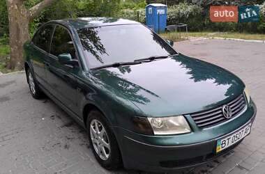 Седан Volkswagen Passat 2000 в 