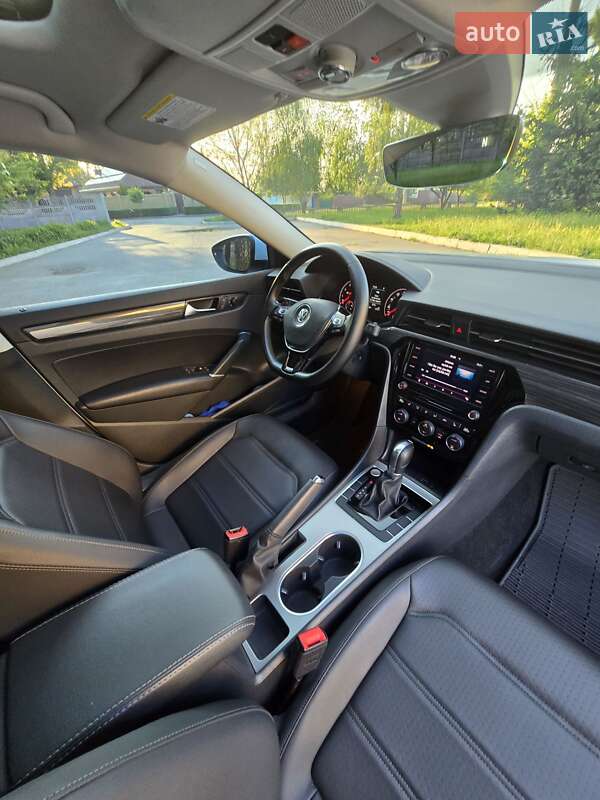 Седан Volkswagen Passat 2020 в Харькове