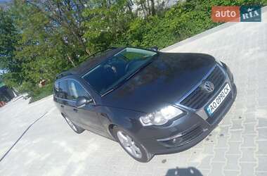 Універсал Volkswagen Passat 2010 в 