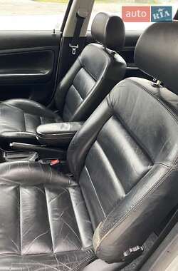 Седан Volkswagen Passat 1999 в 