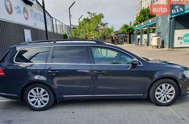 Универсал Volkswagen Passat 2011 в 