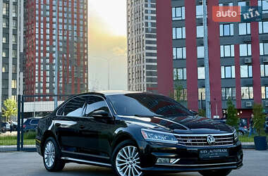 Седан Volkswagen Passat 2016 в Києві