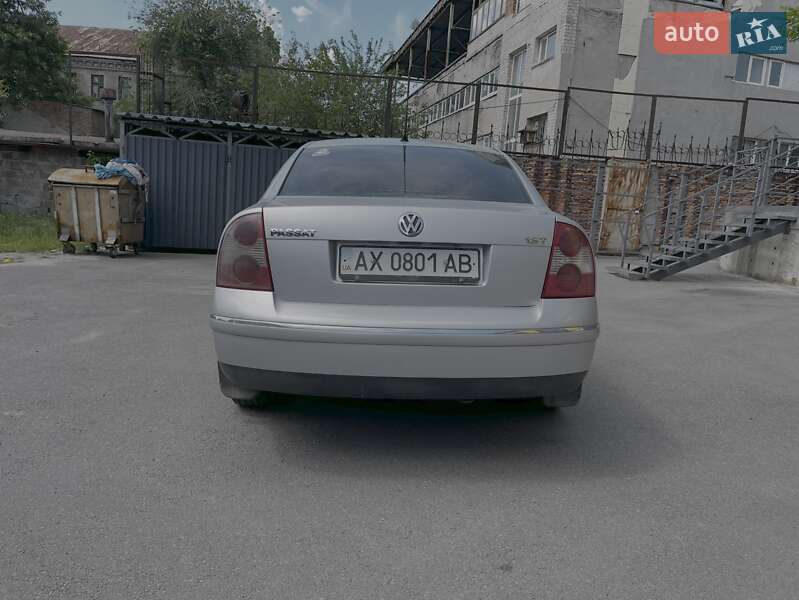 Седан Volkswagen Passat 2003 в Харкові