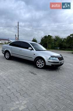 Седан Volkswagen Passat 2004 в 